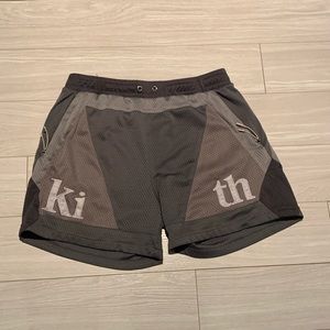 Kith Turbo Shorts (Men’s Large)